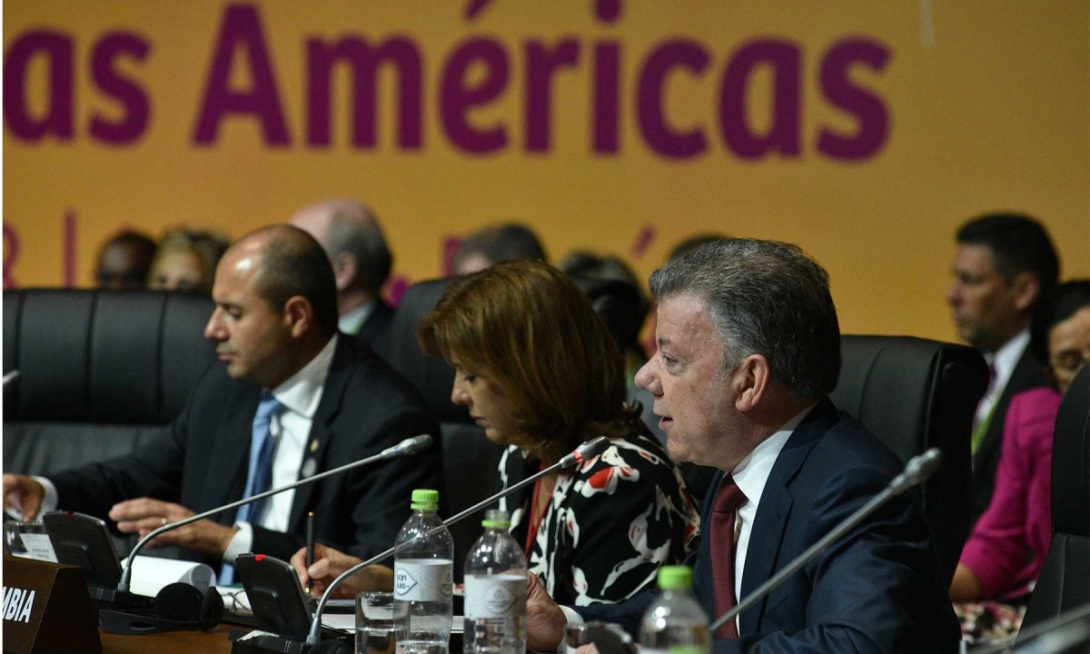 En el marco de la VIII Cumbre de las Américas, el Presidente Santos condenó el asesinato de los periodistas en Ecuador