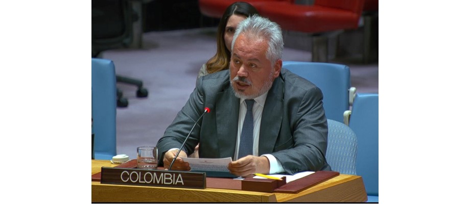 Nueva York, 23 de diciembre de 2025. Durante una reunión de emergencia del Consejo de Seguridad de las Naciones Unidas, convocada para examinar la situación relacionada con las actividades militares de Estados Unidos en el Caribe frente a las costas de Venezuela, Colombia expresó su profunda preocupación por la reciente escalada de tensiones en la región, derivada de acciones y declaraciones de carácter militar que ponen en riesgo la estabilidad regional.  En su intervención, Colombia recordó que América La