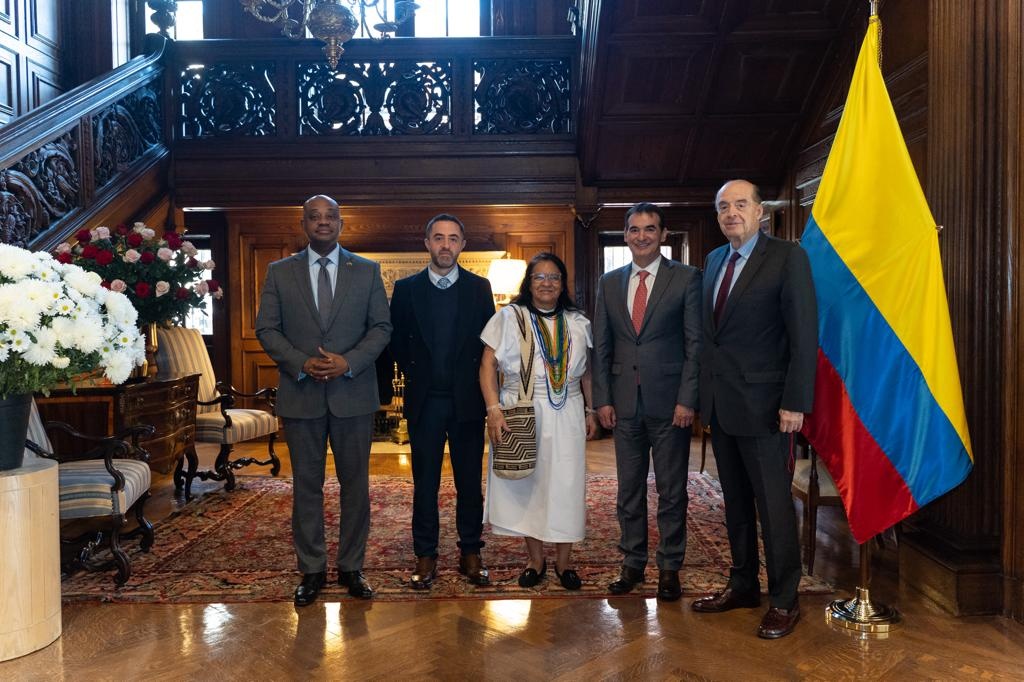Canciller Álvaro Leyva Durán dialoga y coordina acciones con diplomáticos colombianos Estados Unidos Canciller Álvaro Leyva Durán dialoga y coordina acciones con diplomáticos colombianos Estados Unidos