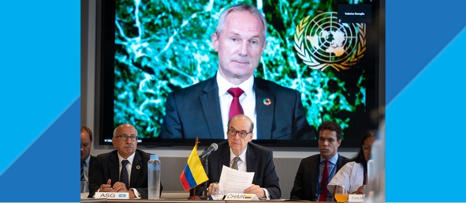 Canciller colombiano presidió la Reunión Ministerial para lograr la sostenibilidad, recuperación y el fomento del desarrollo sostenible del Grupo de Países de Renta Media Canciller colombiano presidió la Reunión Ministerial para lograr la sostenibilidad, recuperación y el fomento del desarrollo sostenible del Grupo de Países de Renta Media