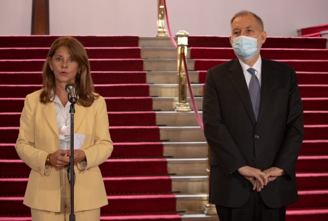 “No habrá tolerancia con nadie que viole los Derechos Humanos en Colombia”: Vicepresidenta y Canciller “No habrá tolerancia con nadie que viole los Derechos Humanos en Colombia”: Vicepresidenta